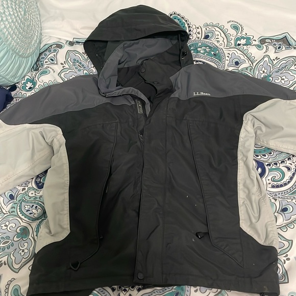 LL Bean rain jacket men’s medium - Picture 1 of 5